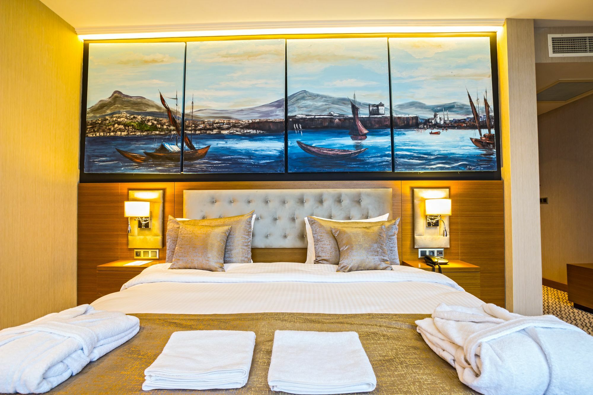 โรงแรมอาเซเลีย ทรับซอน ภายนอก รูปภาพ